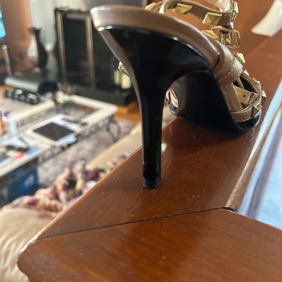 BCBGeneration pumps with decals (black and beige) - Picture 6 of 6